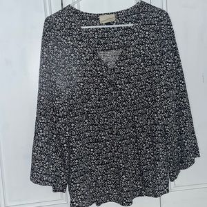 Universal thread women’s blouse